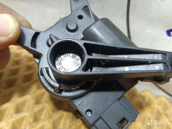 Сервопривод заслонок печки Audi Q7 4L casa 2008