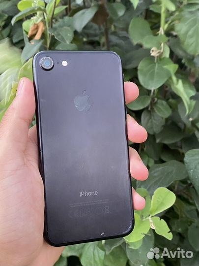 Телефон iPhone 7 128