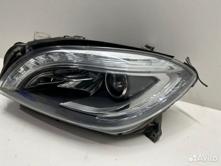 Фара передняя левая Mercedes Benz Ml W166