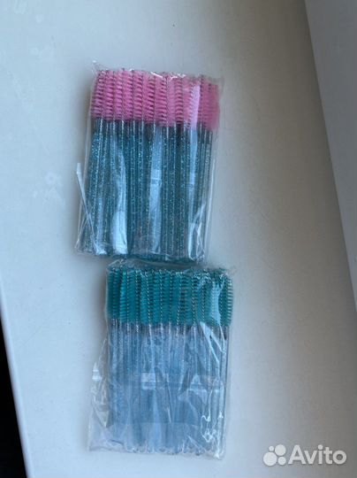 Щеточки для ресниц и бровей