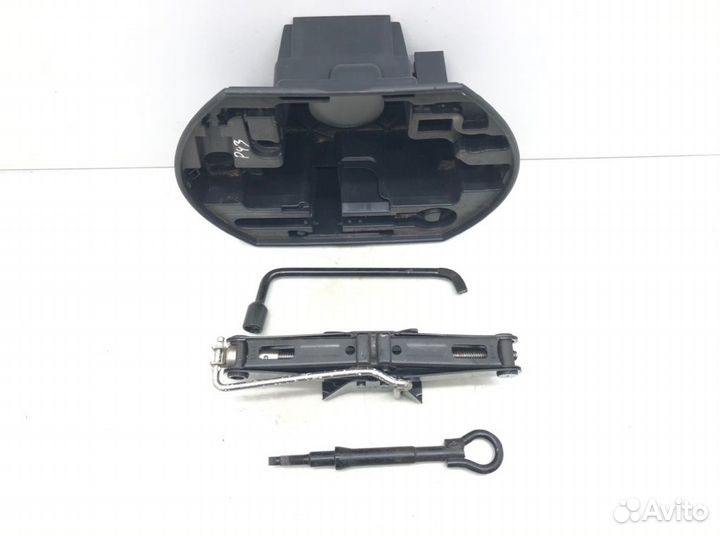 Домкрат Peugeot 207 SW 1.6 HDI 2009