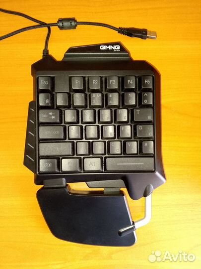 Игровая клавиатура с подсветкой