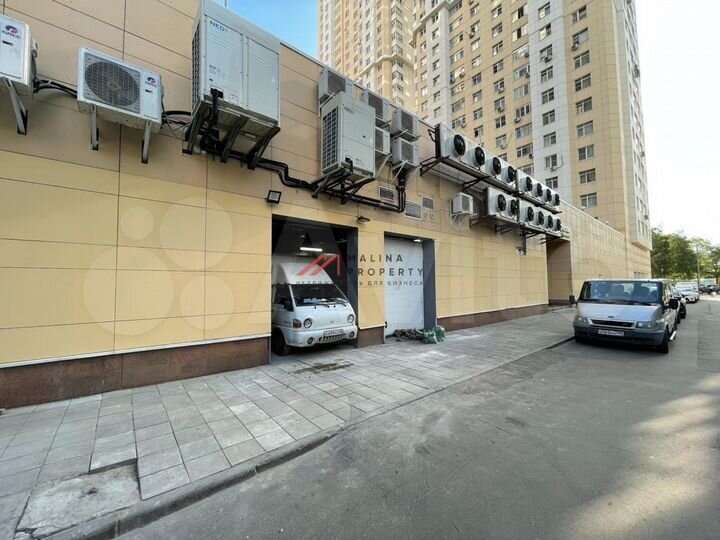 Продам торговое помещение, 3500 м²