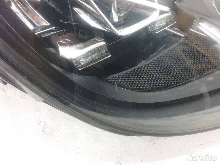 Фара правая Porsche Cayenne