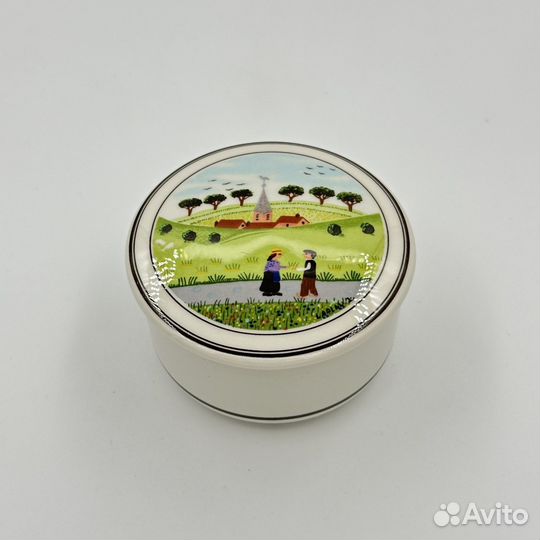 Шкатулка (бонбоньерка) c наивным сельским пейзажем