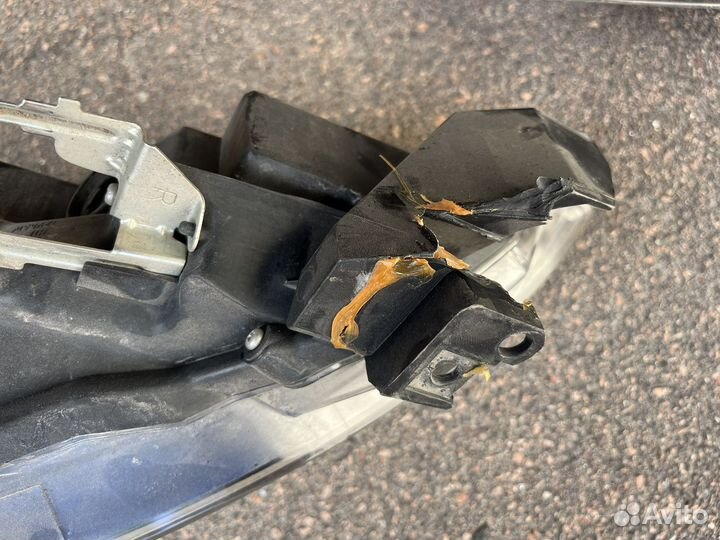 Фара левая и правая +противотуманки mazda 6