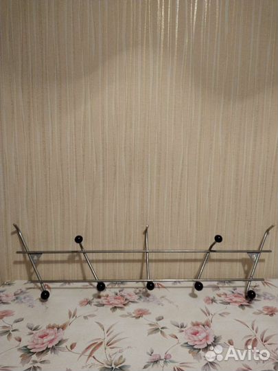 Вешалка настенная металлическая бу