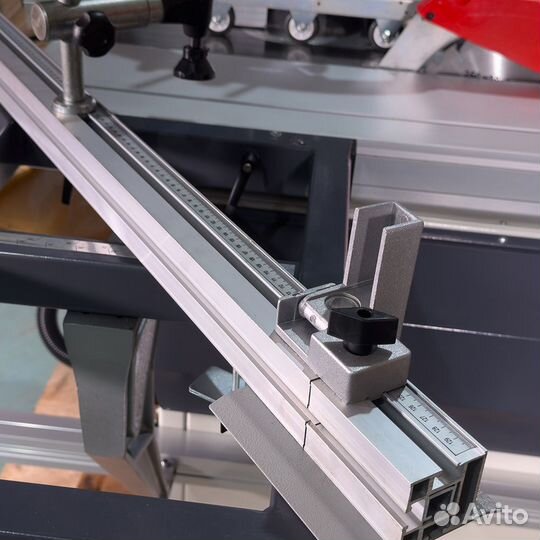 Деревообрабатывающий станок ML353G