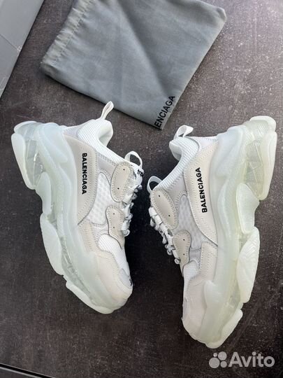 Balenciaga triple s