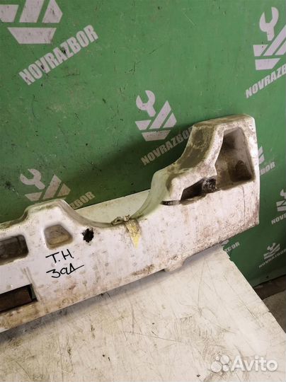 Наполнитель заднего бампера Тойота Хайлендер