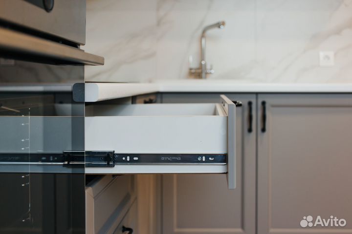 Угловая кухня «A» + духовка в подарок