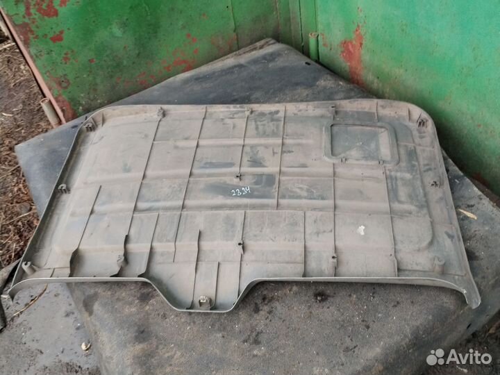Обшивка двери багажника Chery tiggo t11
