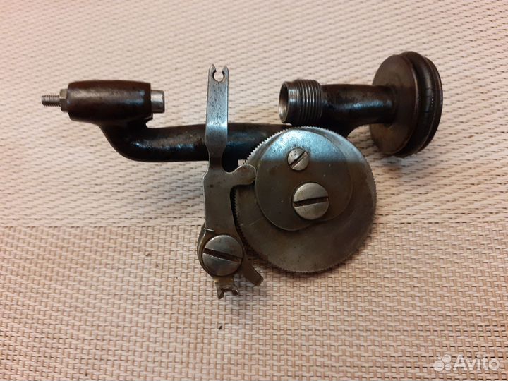 Запчасти от швейной машинки Зингер