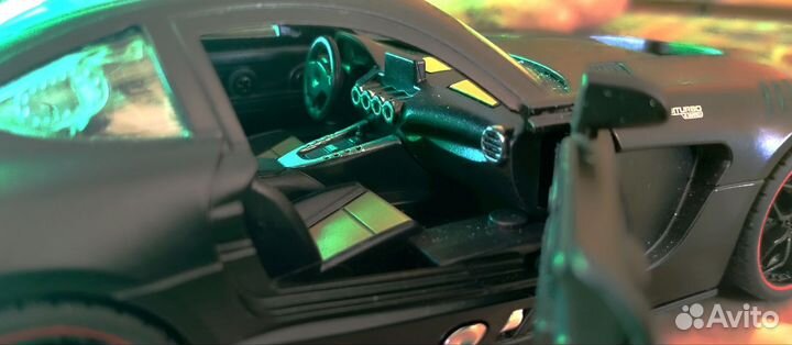 Машинка Mercedes AMG