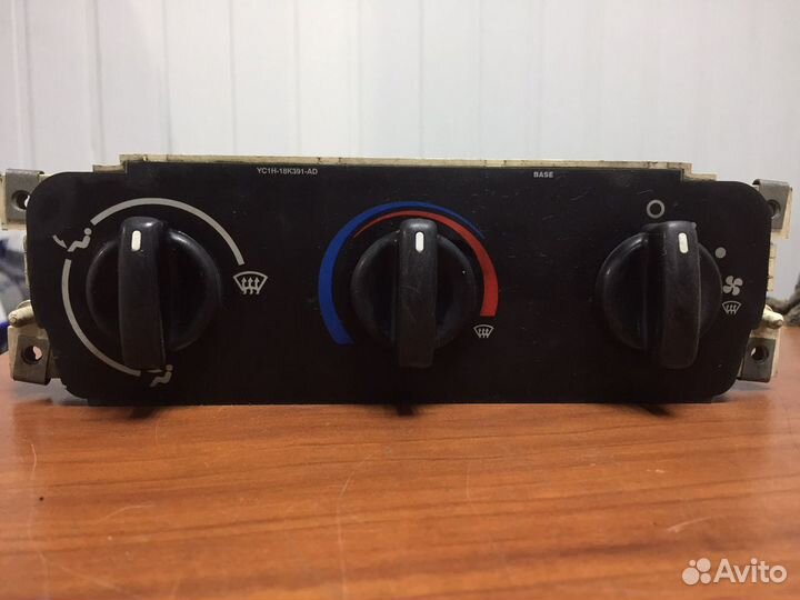 Переключатель отопителя (печки) Ford Transit