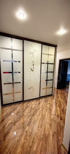 3-к. квартира, 102 м², 5/10 эт.