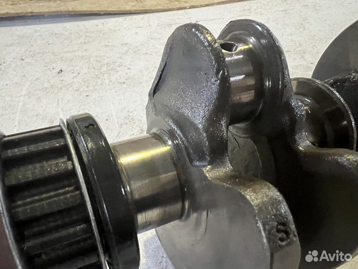 Коленвал Honda BF30