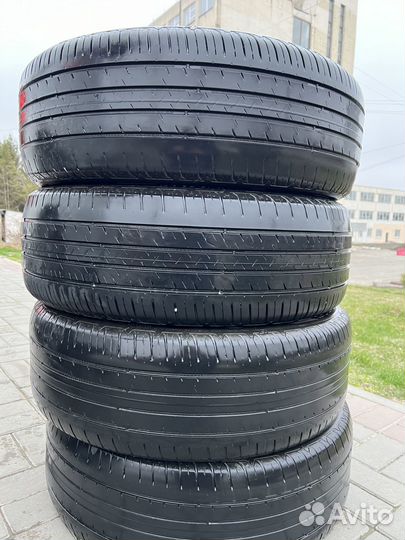 Goodyear EfficientGrip Performance 225/55 R19 99V