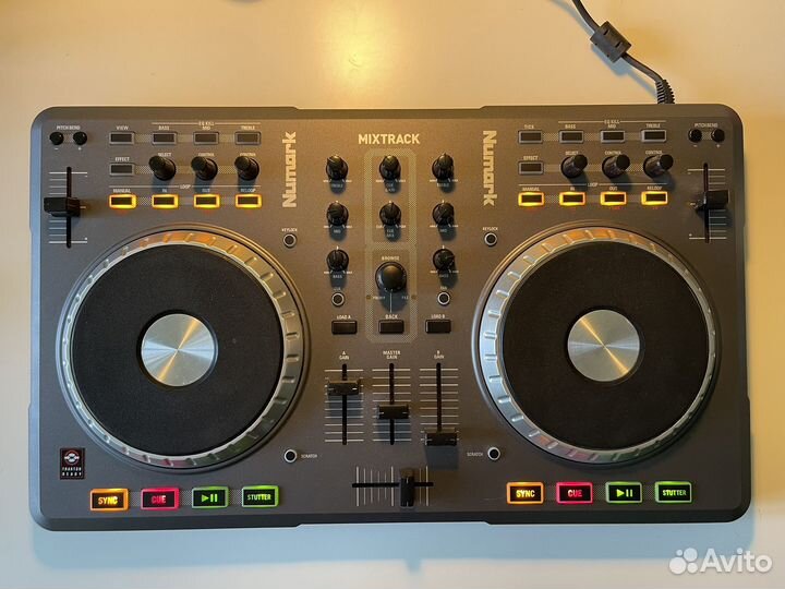 Dj контролер Numark Mixtrack