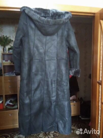 Шуба каракулевая