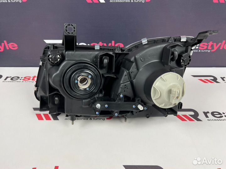 Фары Lexus LX470 T2089