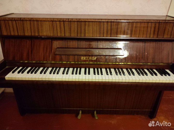Пианино petrof