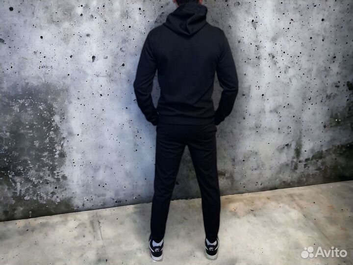 Спортивные костюмы Nike