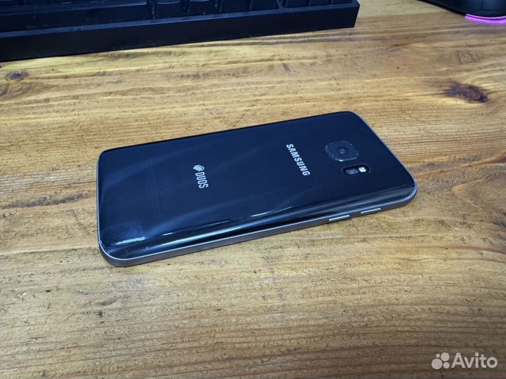 Samsung Galaxy S7, 4/32 ГБ