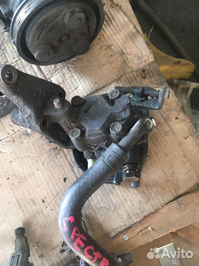 Насос гура Kia Spectra