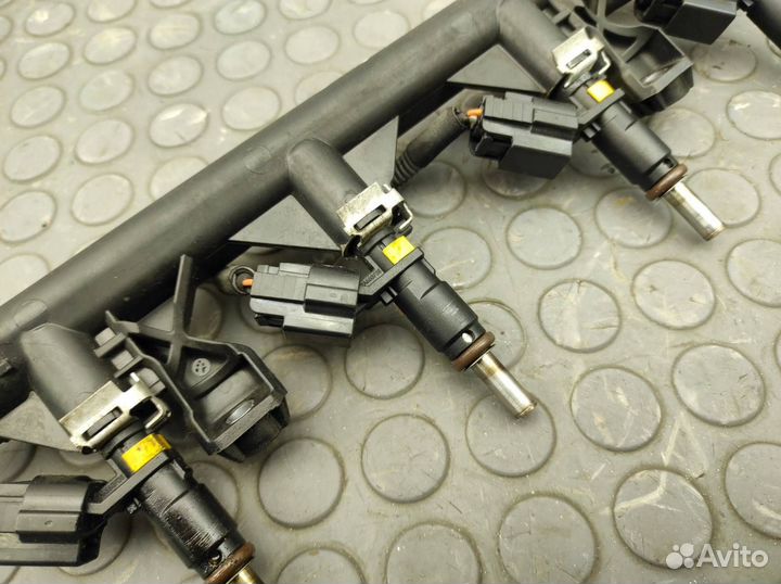 Рампа топливная Peugeot 208 A9 EP6C 1.6 VTI 5F01