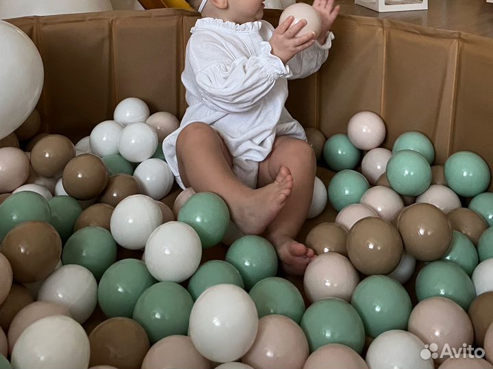 Сухой бассейн с шариками