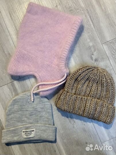 Розовая шапка капор, бежевая и серая шапка