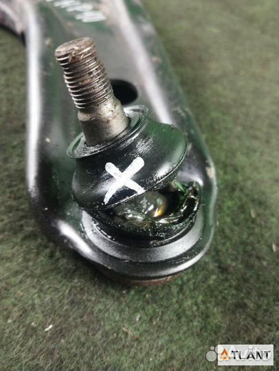 Рычаг передний правый toyota aqua