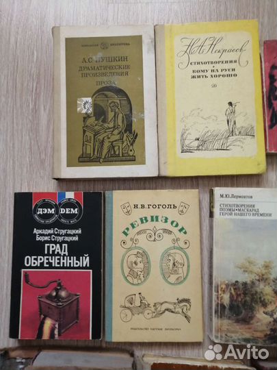 Книги (Стругацкие, Толстой, Гоголь, Некрасов тд)