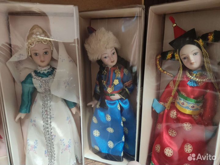 Куклы в народных костюмах