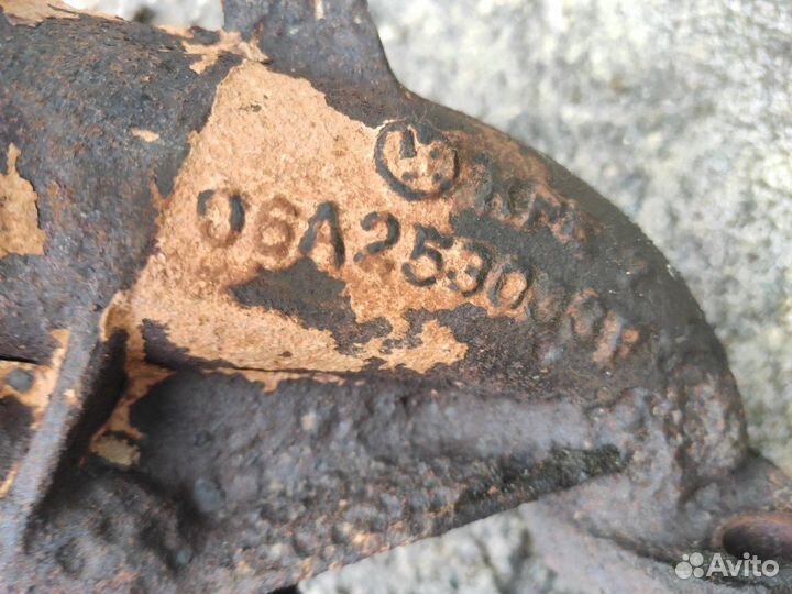 Коллектор выпускной Volkswagen Golf 4 1J 1.6