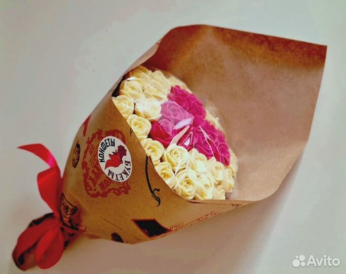 Розы из Белого Шоколада - 37 шт в Букете