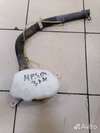 Бачок омывателя задний Mitsubishi Pajero Sport