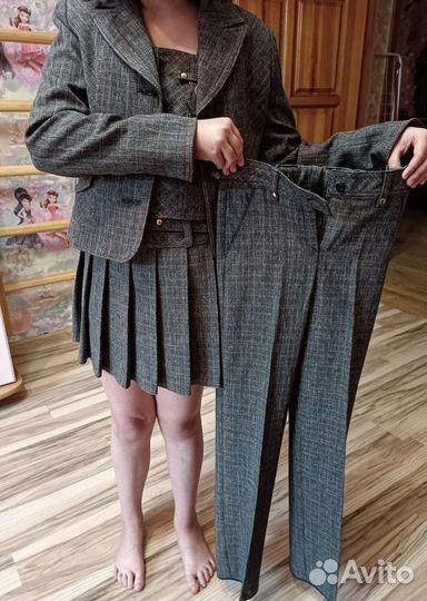 Костюм четверка для девочки 32размер