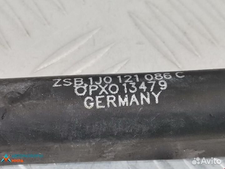 Патрубок радиатора Audi A3 8L 1997 1J0121086R