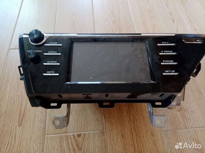 Штатная магнитола на toyota camry v70