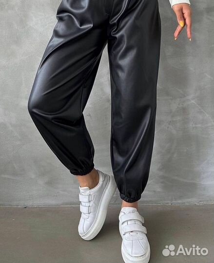 Брюки женские из эко кожи