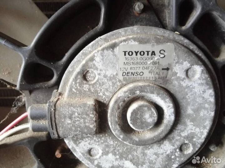 Вентилятор охлаждения Toyota Corolla Verso