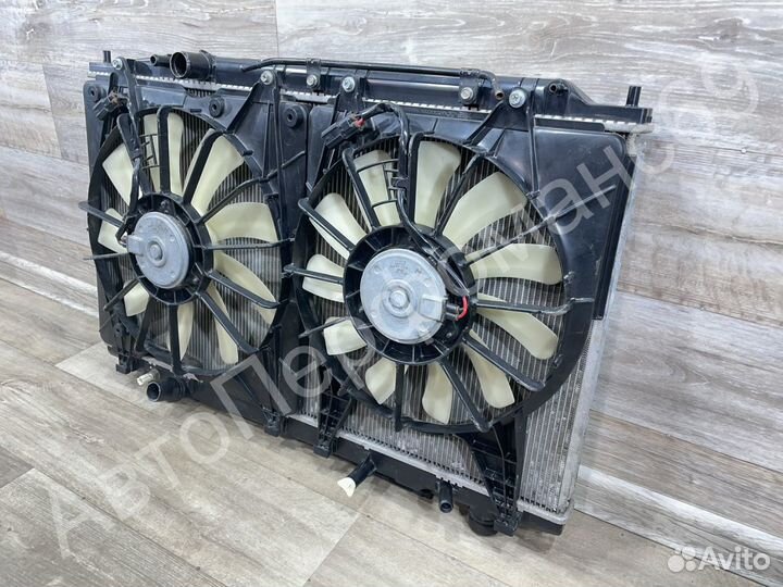 Диффузор и радиатор двигателя Accord 8 2.2 дизель