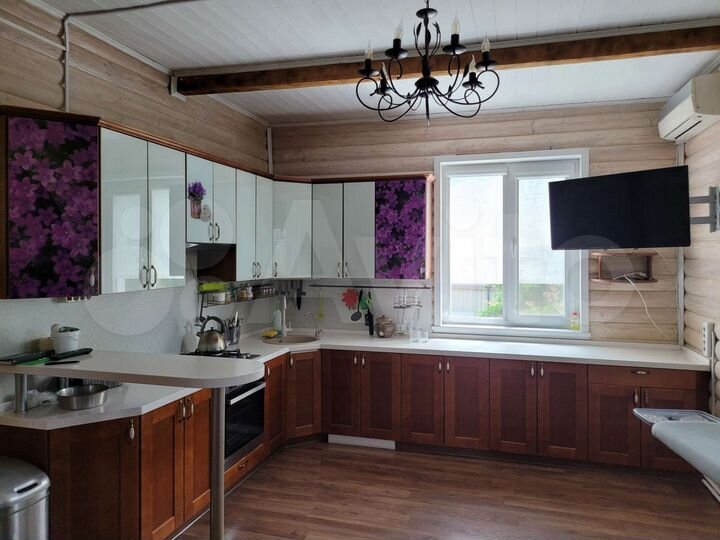 Коттедж 290 м² на участке 12 сот.