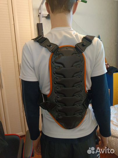 Защита спины горнолыжная детская