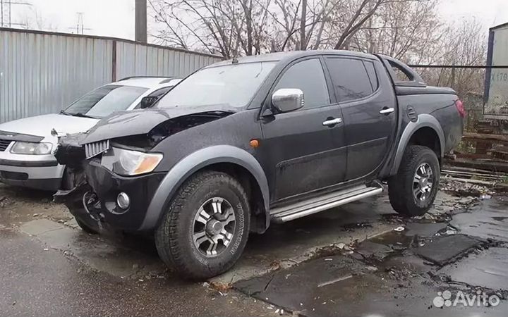 Митсубиси л200 в разбор
