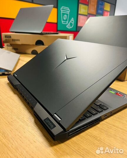 Lenovo Legion 5 PRO R7-6800H/16 GB/512/RTX 3070Ti