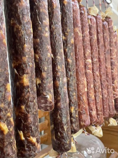 Сыровяленая колбаса