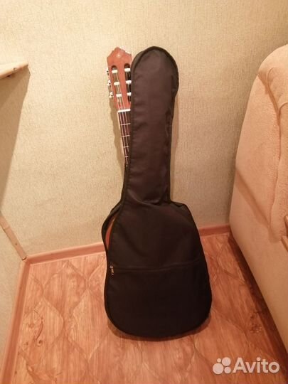 Классическая гитара yamaha c40